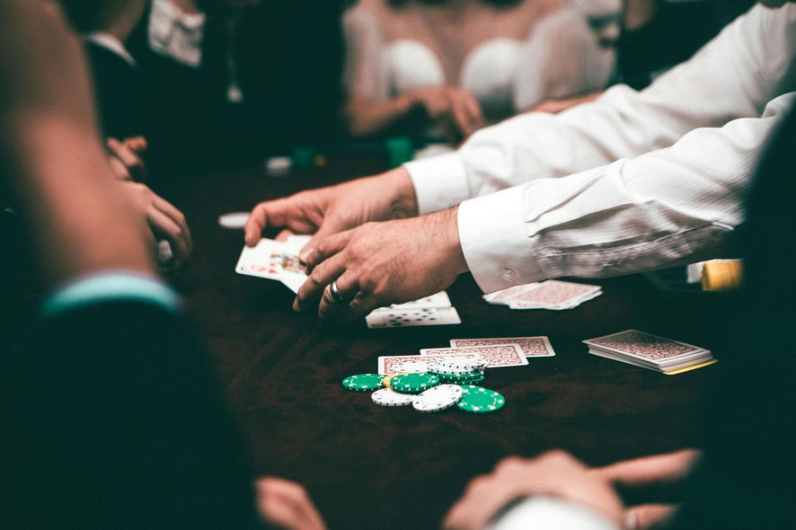 Lokale Casinos vs. internationale Online-Plattformen: Wo lohnt sich das Spiel mehr?